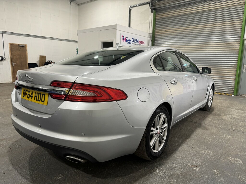 Jaguar XF Saloon 2.2 D Premium Luxury 201464 Silver #5