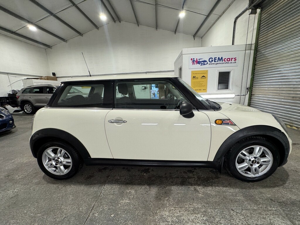 Mini Hatch Hatchback 1.6 One Hatch 201111 White #6