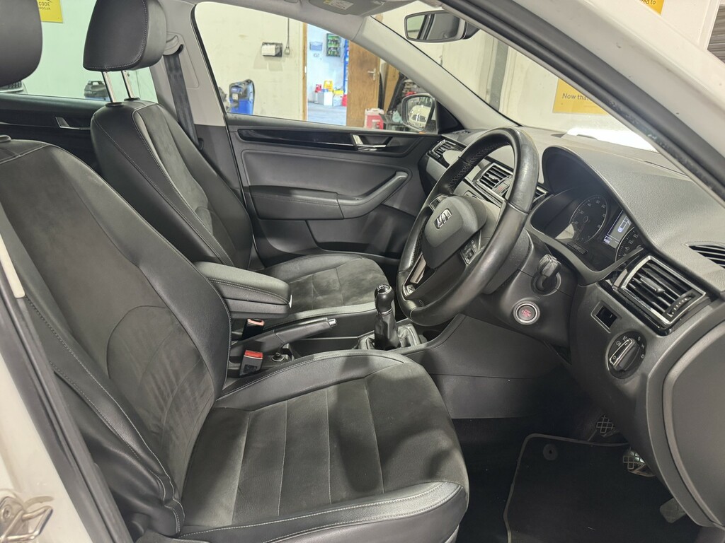 Seat Toledo Hatchback 1.0 Tsi Xcellence 201767 White #2