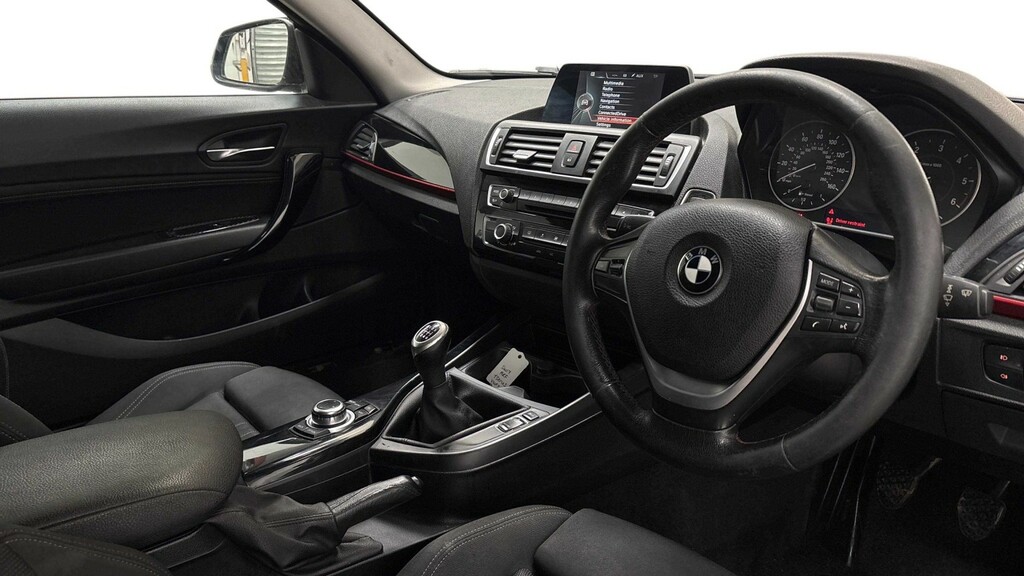 BMW 1 Series Hatchback 2.0 118D Sport 3-Door 201717 Grey #4