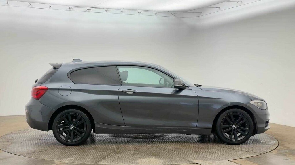 BMW 1 Series Hatchback 2.0 118D Sport 3-Door 201717 Grey #3