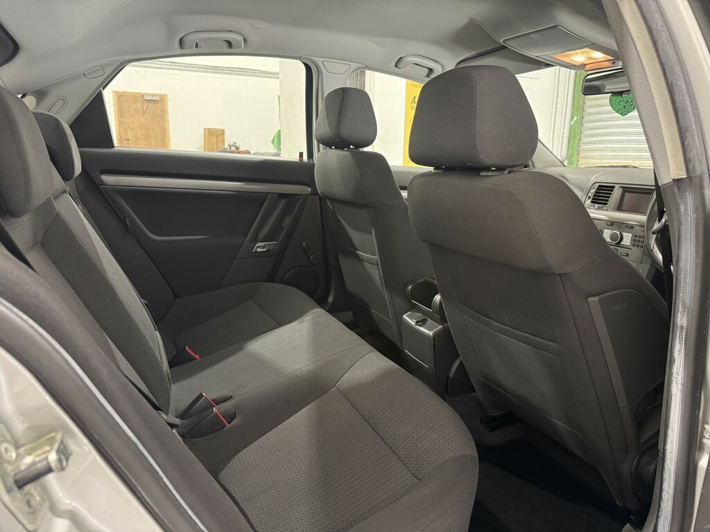 Vauxhall Vectra Hatchback Silver #31