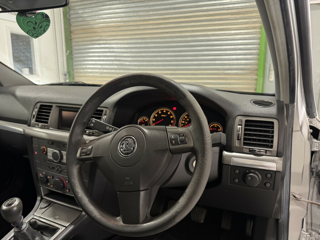 Vauxhall Vectra Hatchback Silver #22
