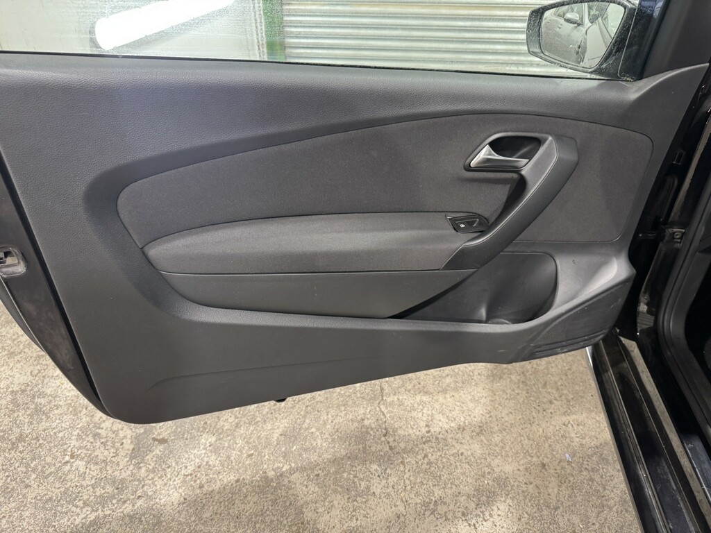 Volkswagen Polo Moda Black #23