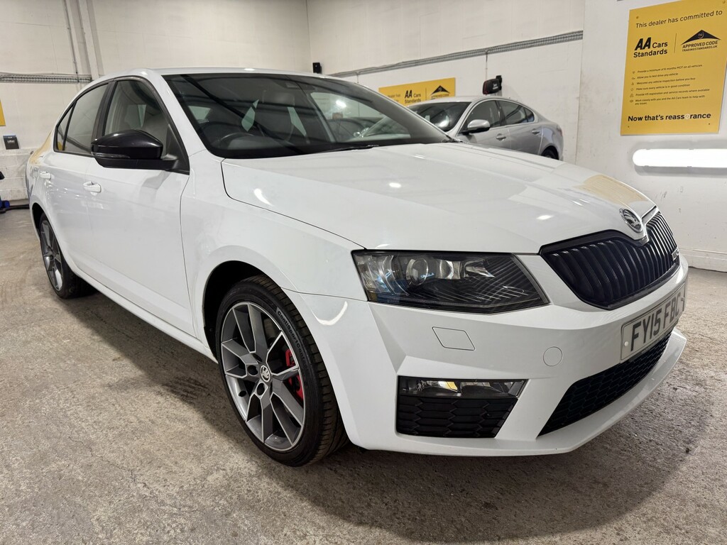 Skoda Octavia 2.0 Tfsi Vrs White #3