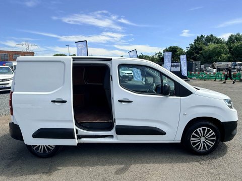 Toyota Proace City 1.5 Proace City YT22XKJ White #6