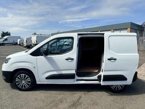 Toyota Proace City 1.5 Proace City YT22XKJ White #5