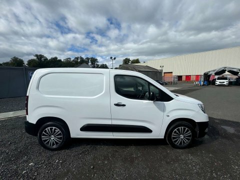 Vauxhall Combo 1.5 Combo 2300 White #5
