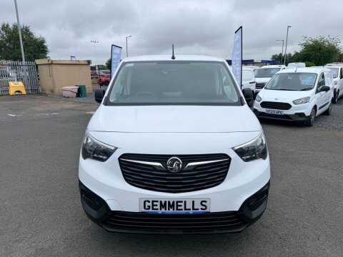 Vauxhall Combo 1.5 Combo 2300 DT23GFJ White #2