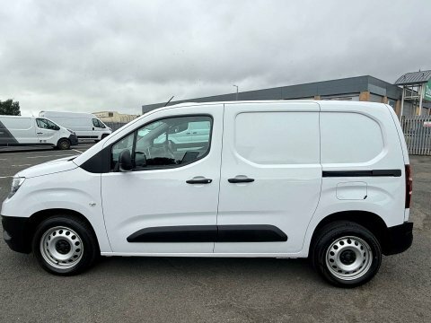 Vauxhall Combo 1.5 Combo 2300 DT23GFJ White #5