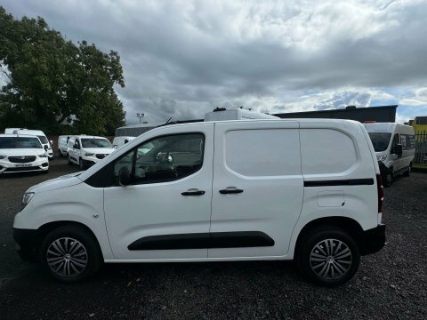 Vauxhall Combo 1.5 Combo 2300 White #4