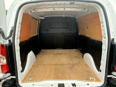 Vauxhall Combo 1.5 Combo 2300 DT23GFJ White #6