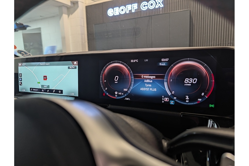 Mercedes-Benz GLA Class Gla220d Amg Line Silver #3