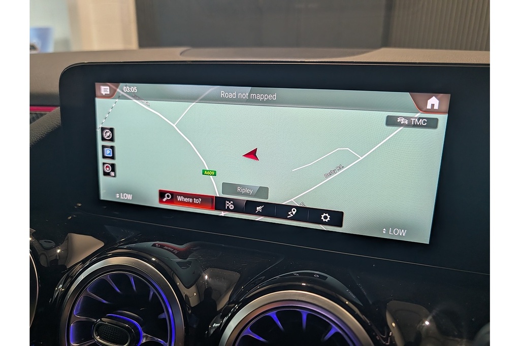 Mercedes-Benz GLA Class Gla220d Amg Line Silver #6