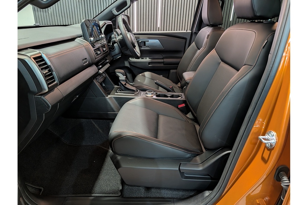 Mitsubishi L200 Pickup White #37