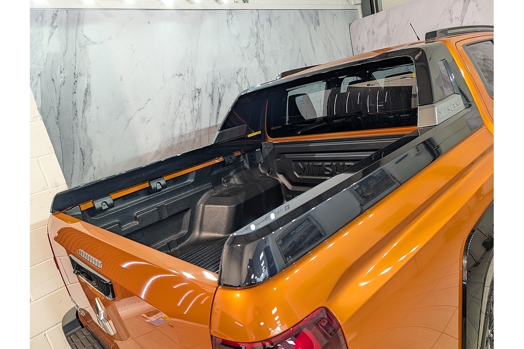 Mitsubishi L200 Barbarian Orange #4