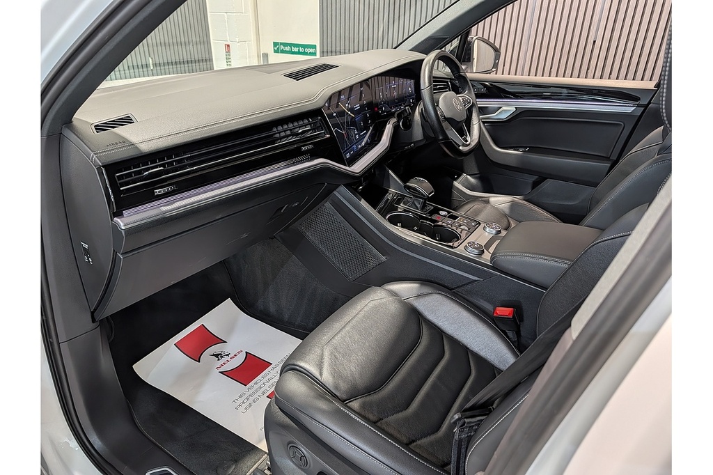 Volkswagen Touareg #51