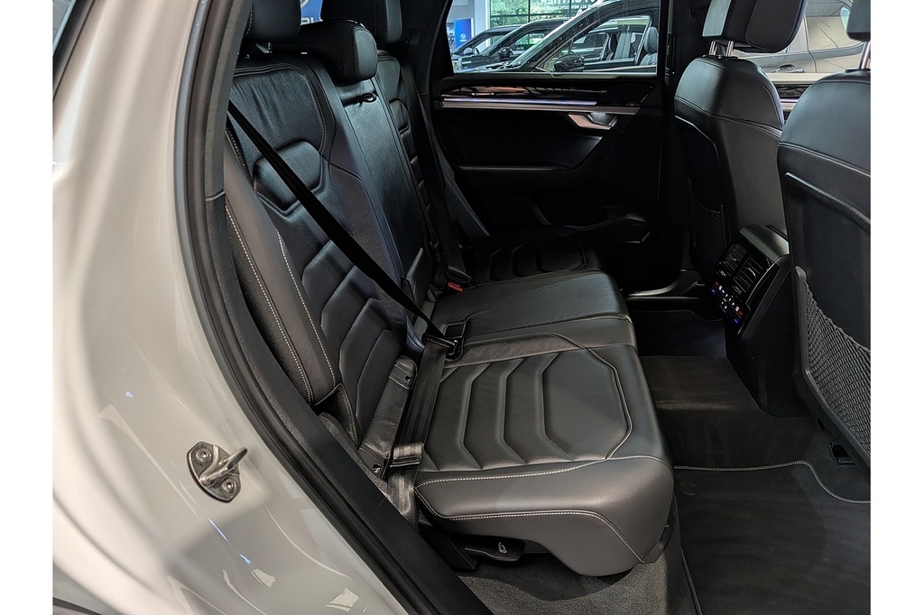 Volkswagen Touareg #61