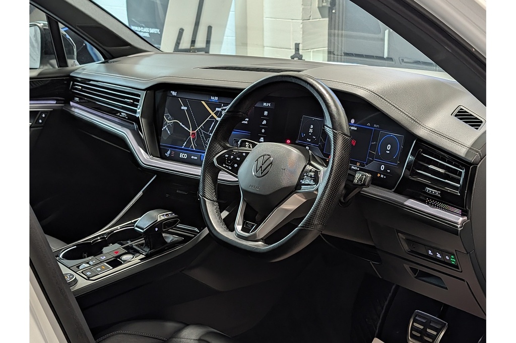 Volkswagen Touareg #64