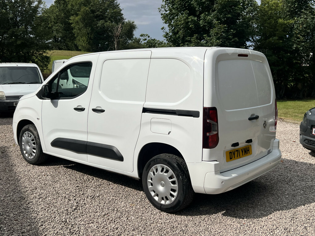 Vauxhall Combo 2300 Sportive Td DY71YMH #3