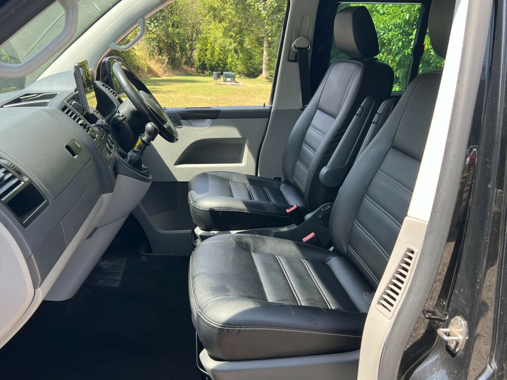 Volkswagen Transporter White #13
