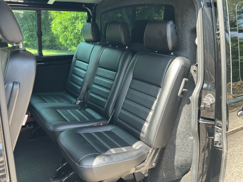 Volkswagen Transporter White #18