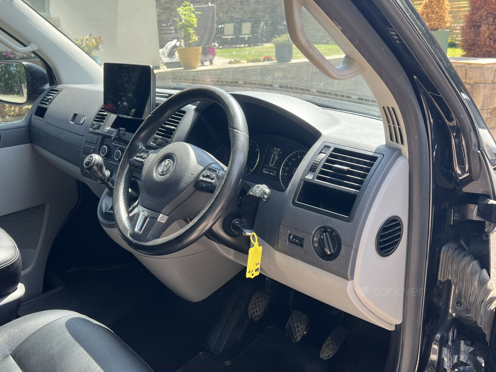 Volkswagen Transporter White #27