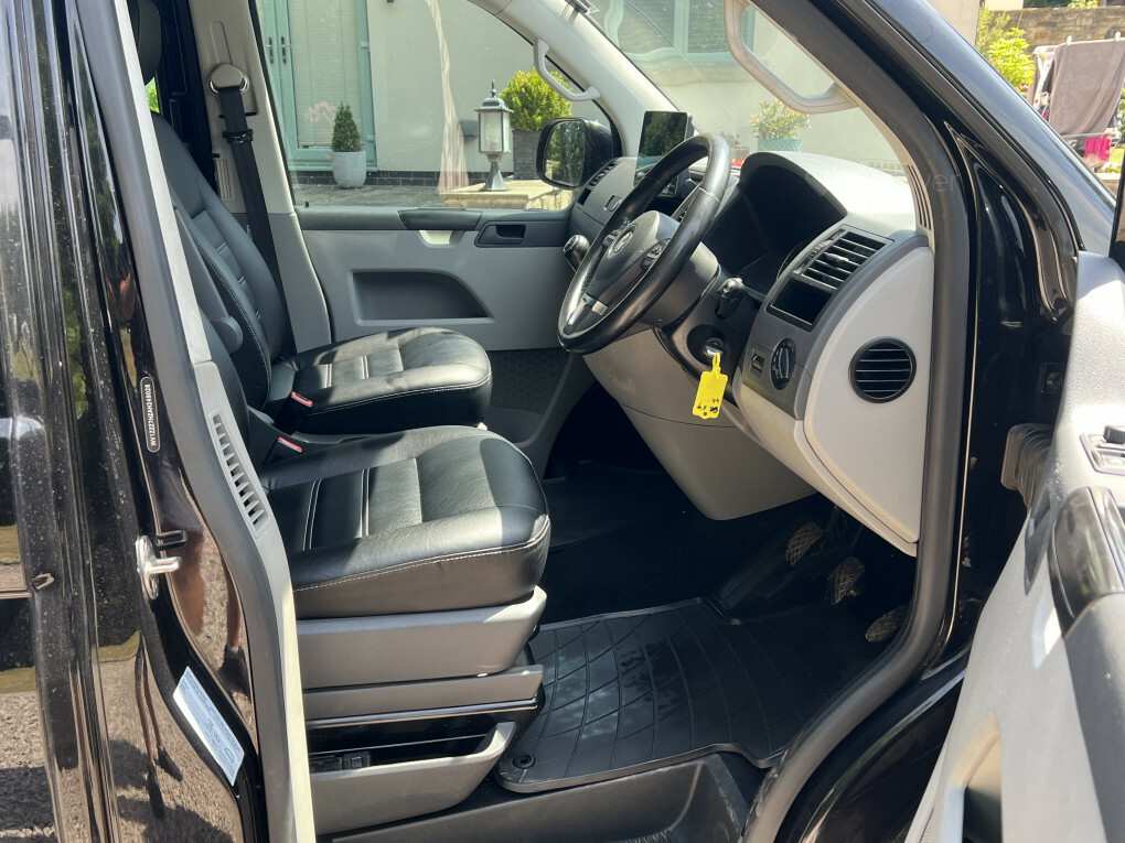 Volkswagen Transporter White #25