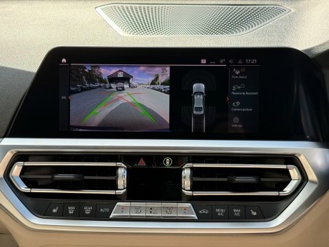 BMW 3 Series 330E M Sport KS70LMM #4