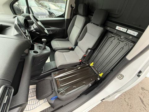 Citroen Berlingo Mpv White #38