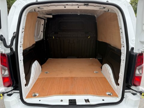 Citroen Berlingo Mpv White #42