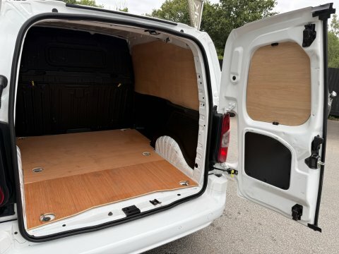 Citroen Berlingo Mpv White #41
