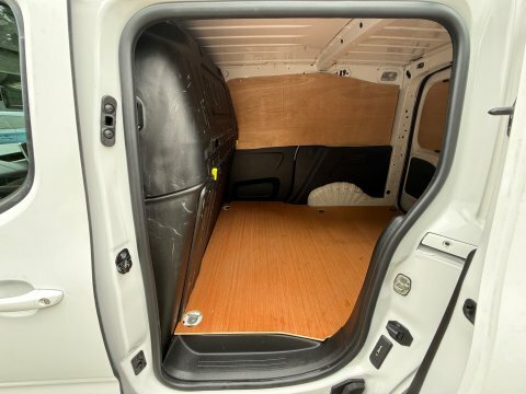 Citroen Berlingo Mpv White #44