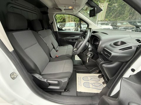 Citroen Berlingo Mpv White #16