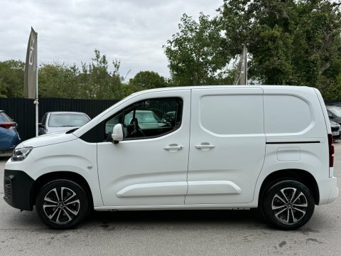 Citroen Berlingo Mpv White #8
