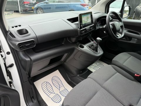 Citroen Berlingo Mpv White #14