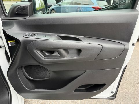 Citroen Berlingo Mpv White #20