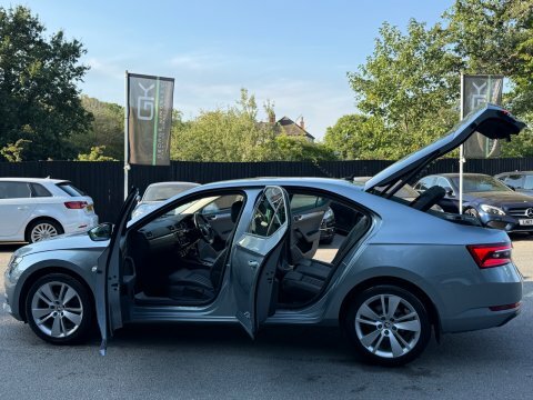 Skoda Superb 1.4 Tsi Iv Se Technology Dsg Grey #17