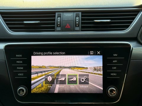 Skoda Superb 1.4 Tsi Iv Se Technology Dsg Grey #42