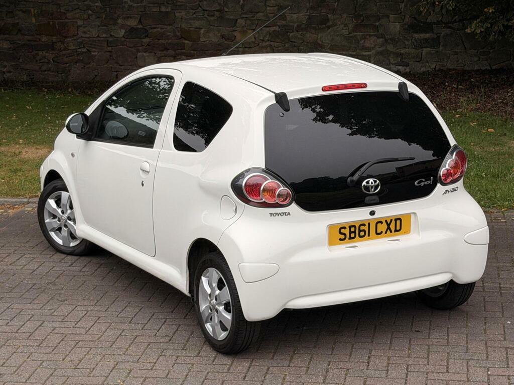 Toyota Aygo 1.0 Vvt-i Go Euro 5 White #2