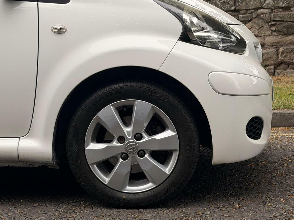 Toyota Aygo 1.0 Vvt-i Go Euro 5 White #6