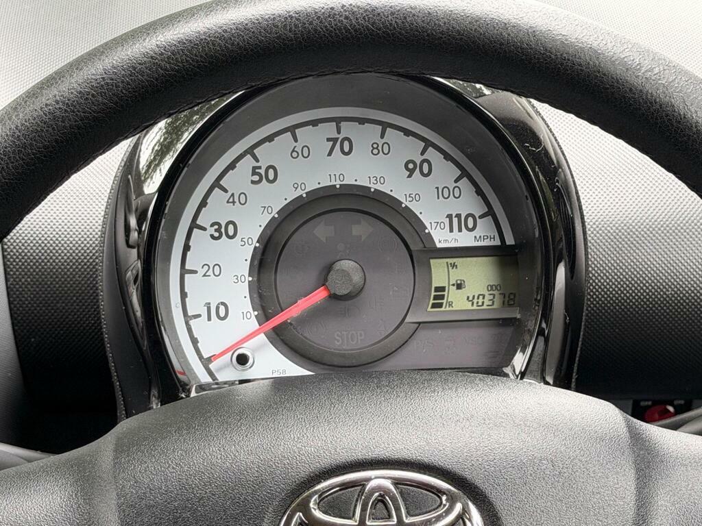 Toyota Aygo 1.0 Vvt-i Ice Euro 5 Red #16