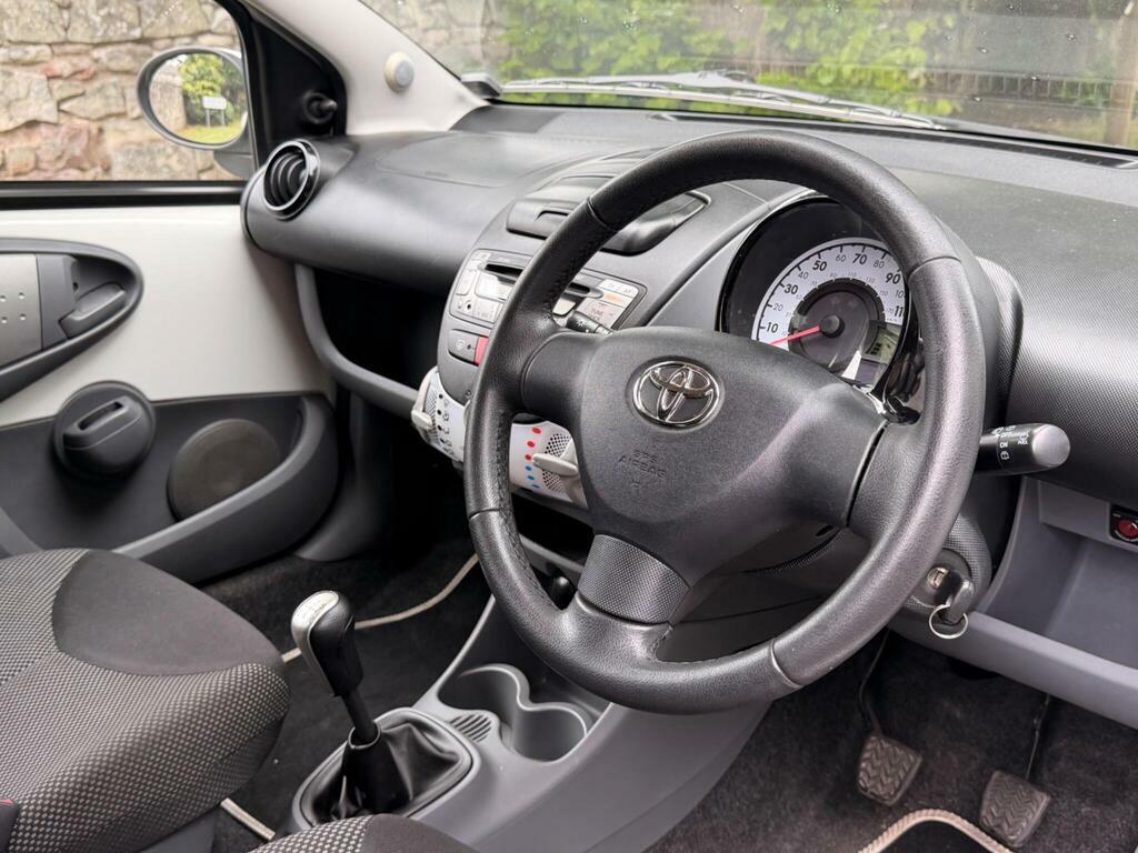 Toyota Aygo 1.0 Vvt-i Ice Euro 5 Red #14
