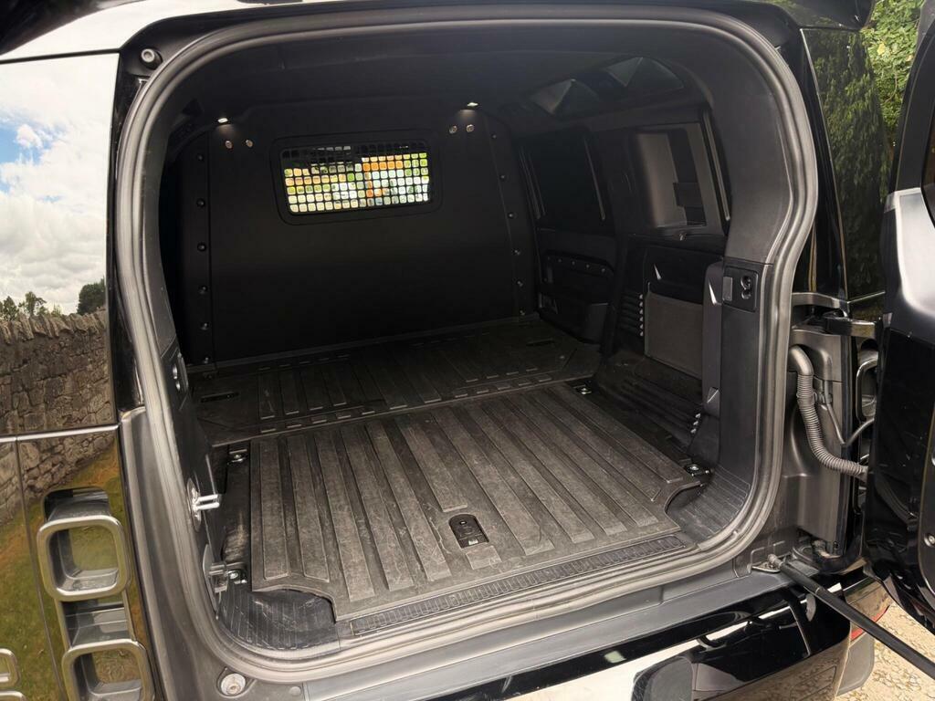 Land Rover Defender 110 3.0 D300 X-dynamic Se Black #33