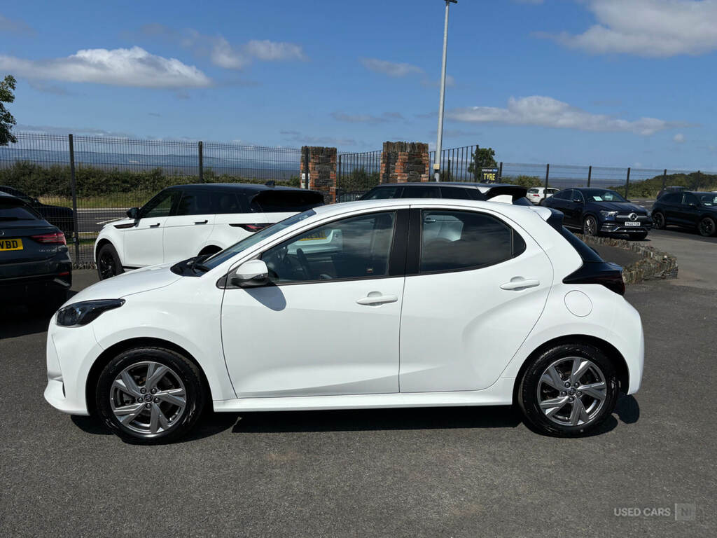 Toyota Yaris 1.5 Hybrid Icon Cvt MJ24OJZ White #6