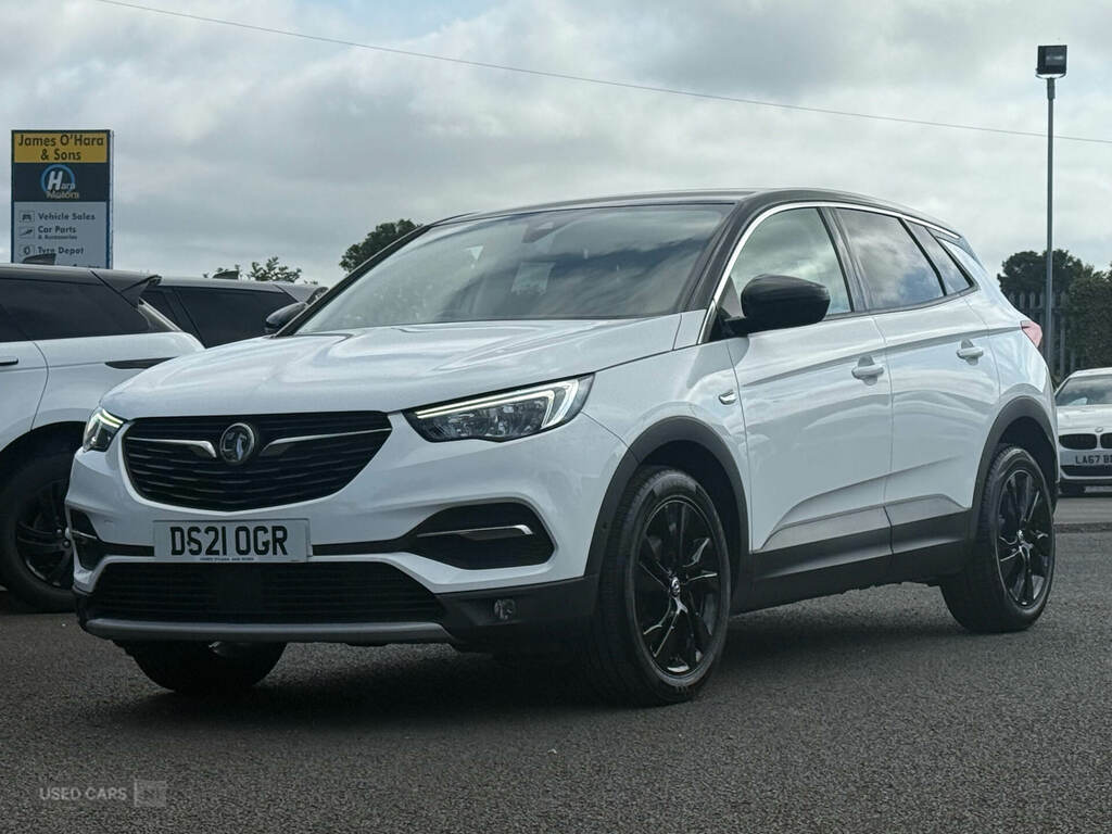 Vauxhall Grandland X 1.5 Turbo D Sri Nav White