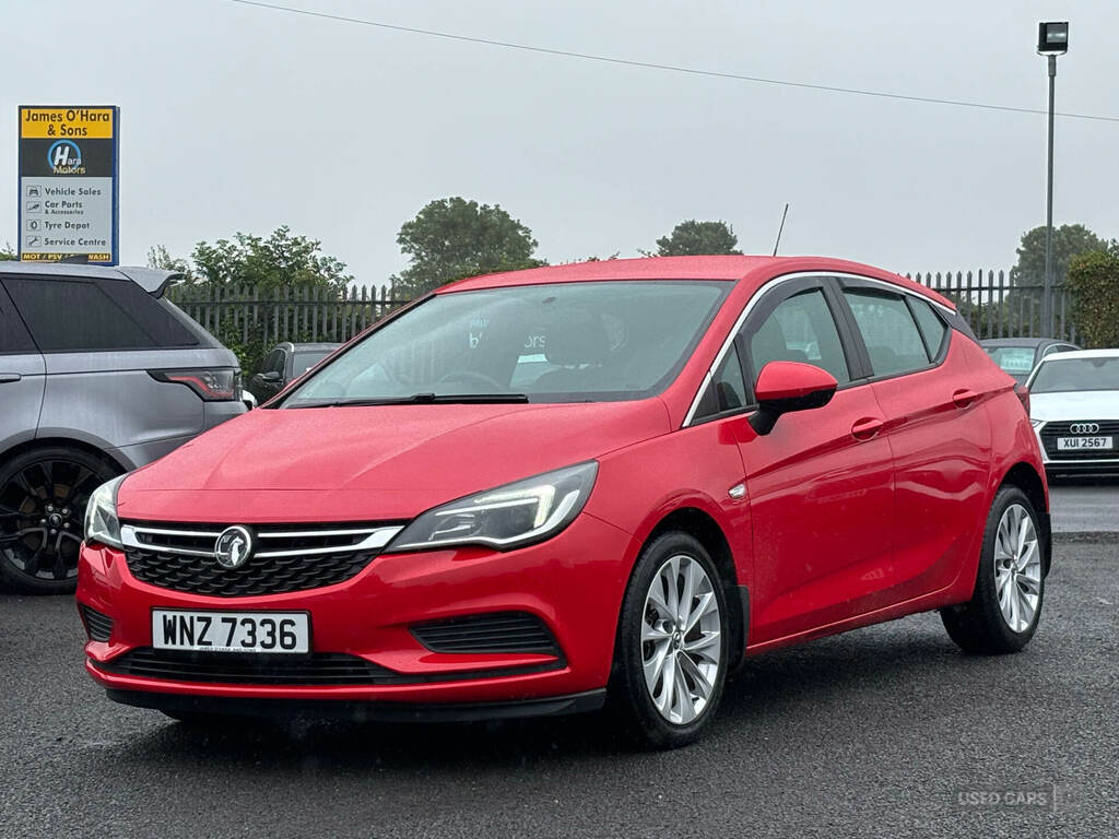 Vauxhall Astra 1.6 Cdti 16V Energy Red #2