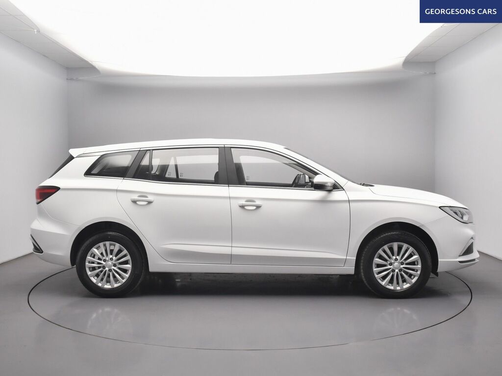 MG 1100 Excite Long Range Estate White #5
