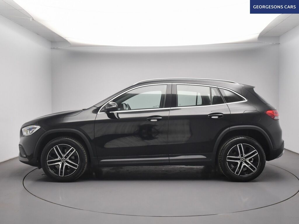 Mercedes-Benz GLA Class Gla200 Sport Suv SK22WJO Black #2