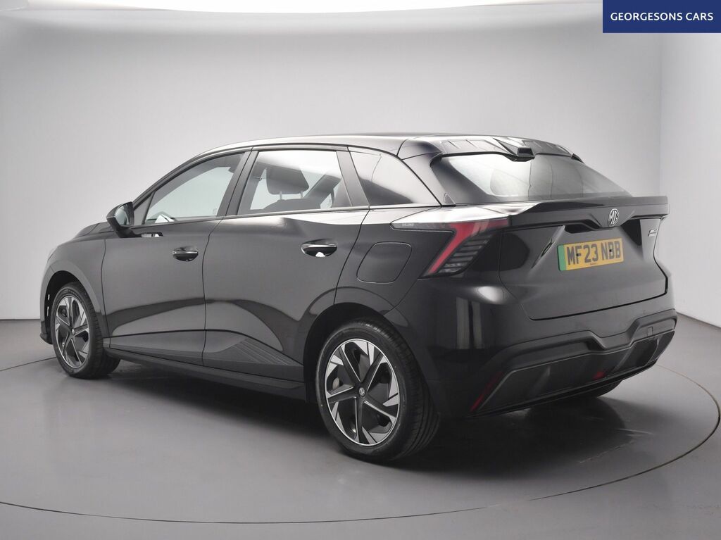 MG MG4 Se Long Range Hatchback Black